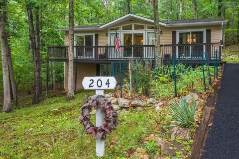 204 Spotswood Ln, Mcgaheysville, VA 22840