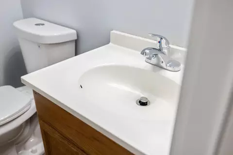Bath - 561 Arch Ave, Waynesboro, VA 22980 photo 8 of 8