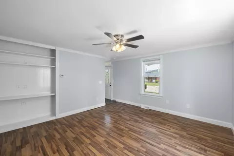 Living - 561 Arch Ave, Waynesboro, VA 22980 photo 1 of 5