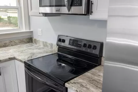 Kitchen - 561 Arch Ave, Waynesboro, VA 22980 photo 7 of 11