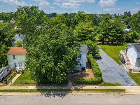 View/Area - 561 Arch Ave, Waynesboro, VA 22980 photo 1 of 9