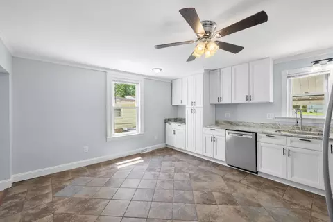 Kitchen - 561 Arch Ave, Waynesboro, VA 22980 photo 11 of 11