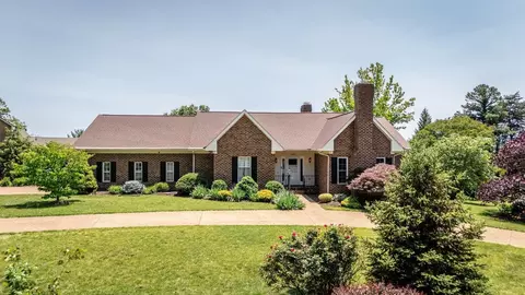 1492 Cumberland Dr, Harrisonburg, VA 22801