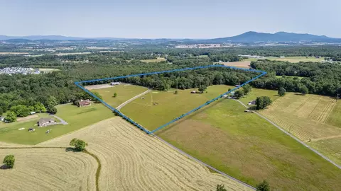 9942 Austin Mountain Trl, Grottoes, VA 24441