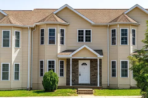 204 Willow Oaks Dr, Elkton, VA 22827