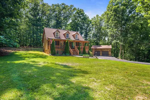 37 Markels Ln, Staunton, VA 24401