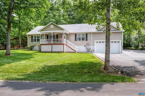 35 Seminole Trl, Palmyra, VA 22963