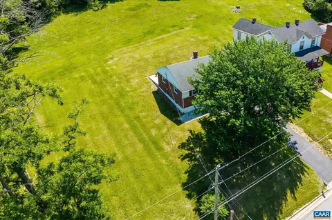 View/Area - 1321 E Main St E, Waynesboro, VA 22980 photo 1 of 4