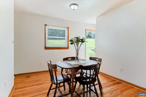 Dining - 1321 E Main St E, Waynesboro, VA 22980 photo 3 of 3