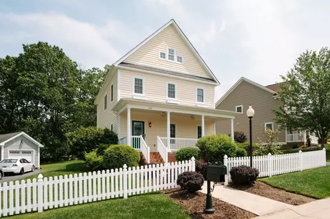 103 Bell Creek Dr, Staunton, VA 24401