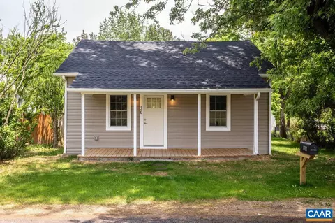 30 Bear St, Churchville, VA 24421