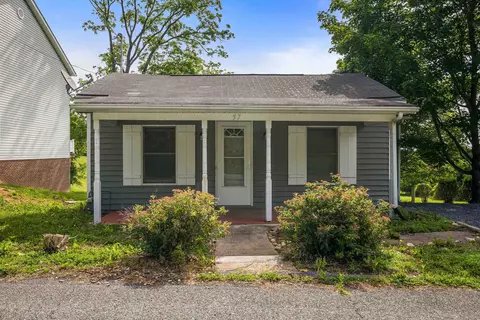 57 Woodlee Rd, Staunton, VA 24401