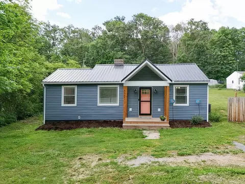 2207 E Side Hwy, Crimora, VA 24431