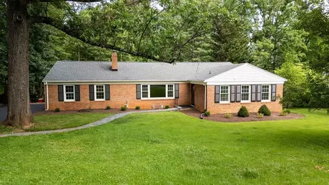 316 Baldwin Dr, Staunton, VA 24401