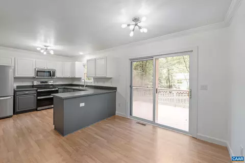 Kitchen - 20 Colonial Rd, Palmyra, VA 22963 photo 3 of 4
