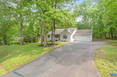 Exterior - 20 Colonial Rd, Palmyra, VA 22963 photo 2 of 13
