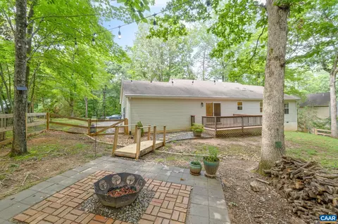 Exterior - 20 Colonial Rd, Palmyra, VA 22963 photo 6 of 13