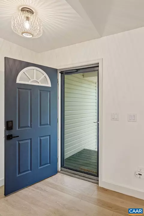 Entry Way - 20 Colonial Rd, Palmyra, VA 22963 photo 4 of 5