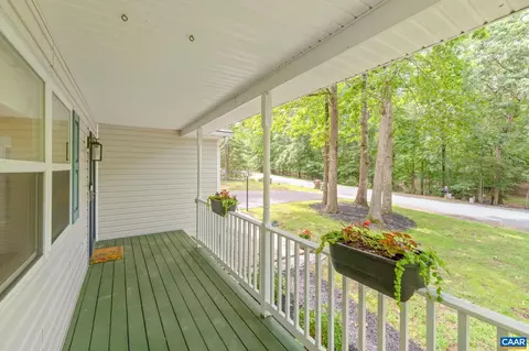 Exterior - 20 Colonial Rd, Palmyra, VA 22963 photo 5 of 13