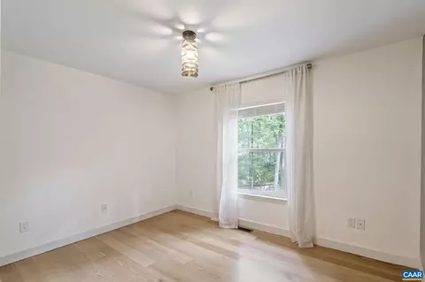 Bedroom - 20 Colonial Rd, Palmyra, VA 22963 photo 1 of 7