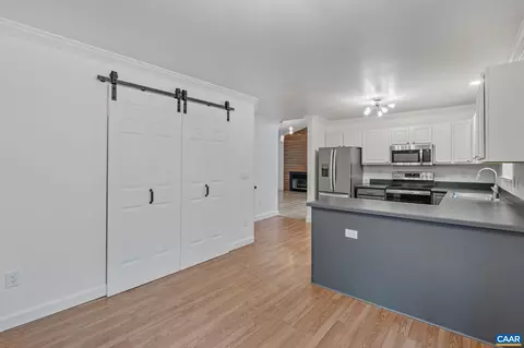 Kitchen - 20 Colonial Rd, Palmyra, VA 22963 photo 4 of 4