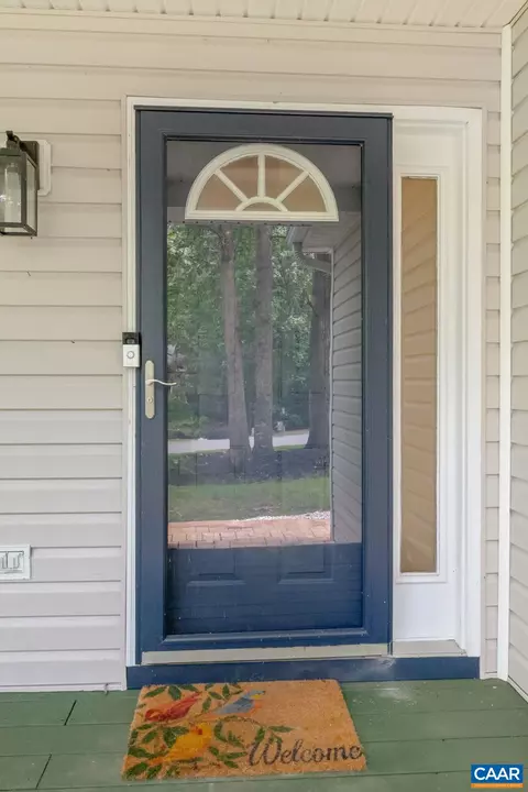 Entry Way - 20 Colonial Rd, Palmyra, VA 22963 photo 2 of 5