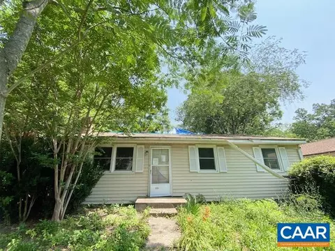1430 Shenandoah Ave, Waynesboro, VA 22980