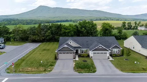 57 S Peak Dr, Mcgaheysville, VA 22840
