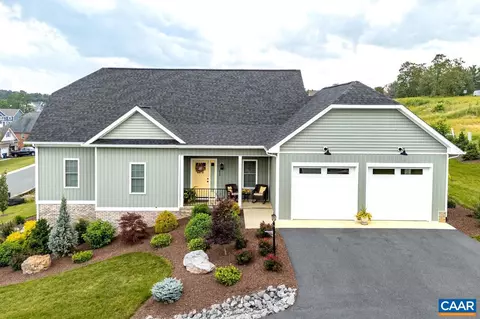 219 Heather Ln, Staunton, VA 24401