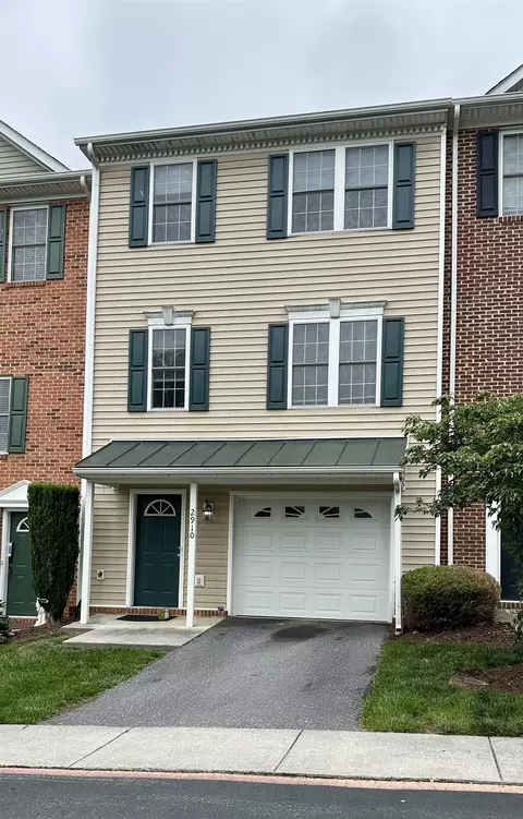 2910 Crystal Spring Ln, Harrisonburg, VA 22801