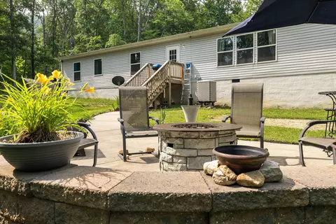 2749 E Lee Hwy E, New Market, VA 22844