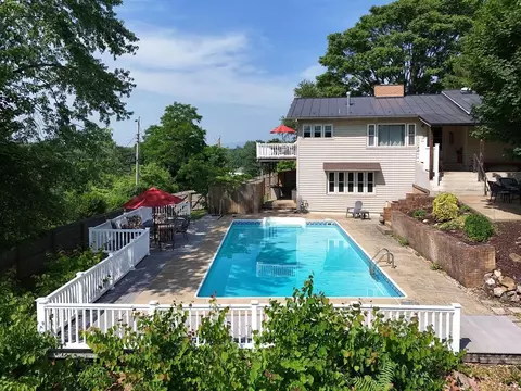 1601 Brunswick Rd, Waynesboro, VA 22980