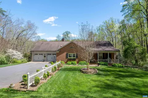 2415 Frog Rock Ln, Charlottesville, VA 22901