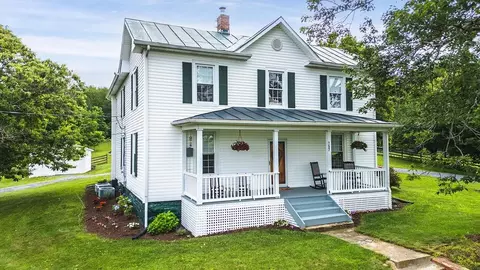 757 Entry School Rd, Waynesboro, VA 22980