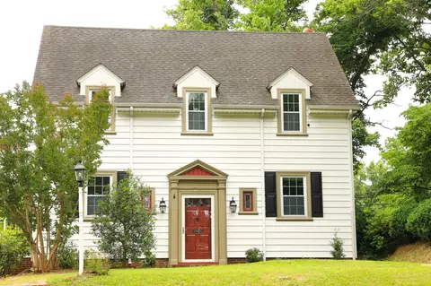 844 Lyndhurst Rd, Waynesboro, VA 22980