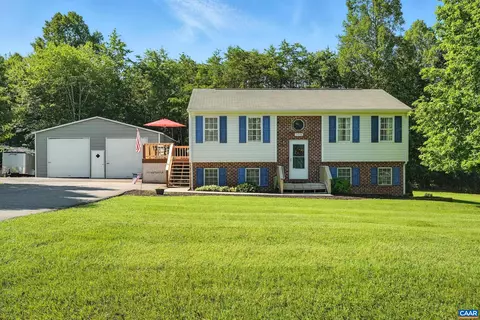 106 Alex Dr, Madison Heights, VA 24572