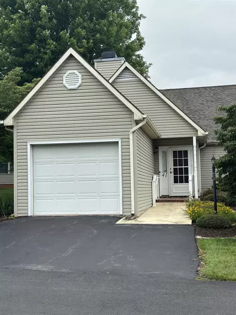 41 Ashleigh Dr, Waynesboro, VA 22980