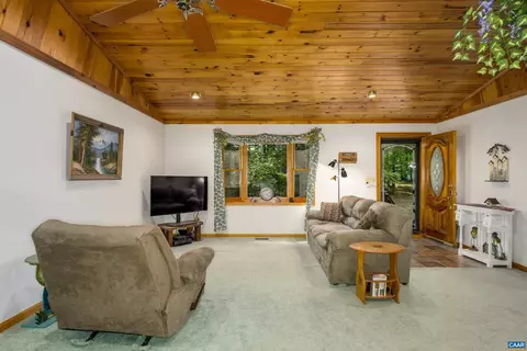 38 Edgewater Dr, Palmyra, VA 22963 photo 12