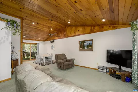 38 Edgewater Dr, Palmyra, VA 22963 photo 6