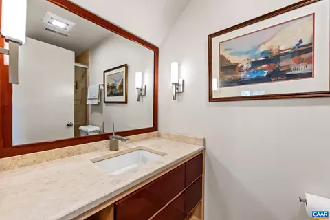 203 NW Second St NW #C, Charlottesville, VA 22902 photo 16