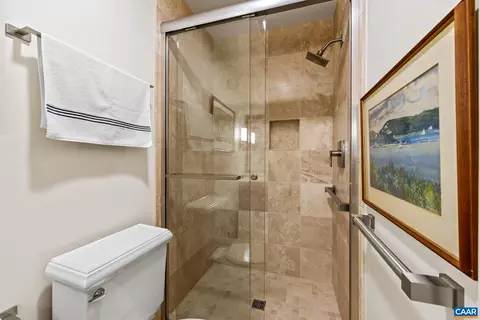 203 NW Second St NW #C, Charlottesville, VA 22902 photo 17
