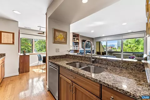 203 NW Second St NW #C, Charlottesville, VA 22902 photo 5
