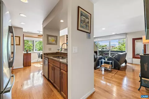 203 NW Second St NW #C, Charlottesville, VA 22902 photo 4