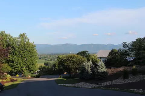 150 Pelham Pl, Rockingham, VA 22801