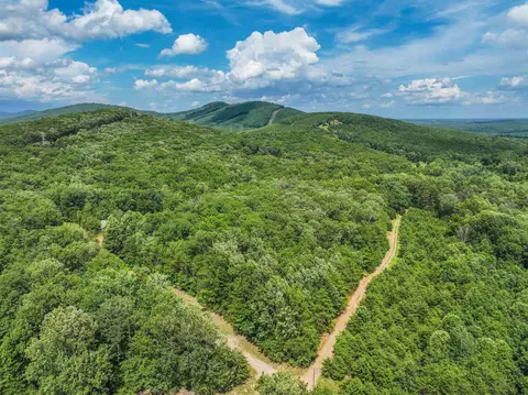 122 Whippoorwill Ln, Shipman, VA 22971