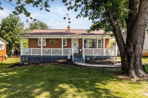 58 Augusta St, Verona, VA 24482
