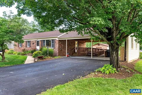 109 S Sandstone Ln S, Bridgewater, VA 22812