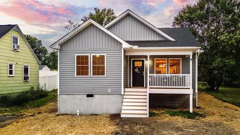 2149 Cortland St, Waynesboro, VA 22980