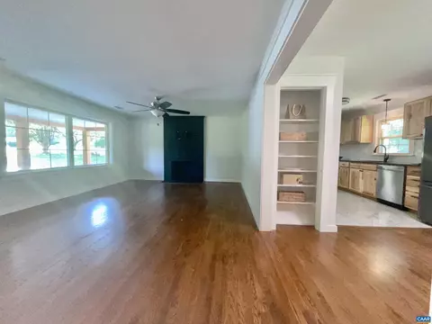 143 Lake Dr, Amherst, VA 24521 photo 4
