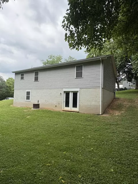 Exterior - 296 Bryce Blvd, Mount Jackson, VA 22842 photo 4 of 5